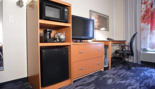 Executive Suite, 1 King, Sofa bed (Hearing Accessible)