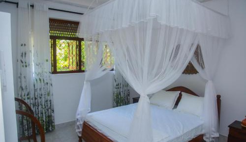 Villa with Garden View
