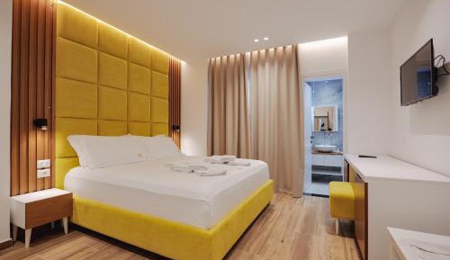 Deluxe Double Room with Balcony and Sea View