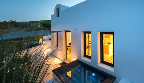 Suite with Hot Tub