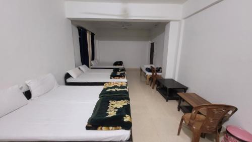 8-Bed Mixed Dormitory Room