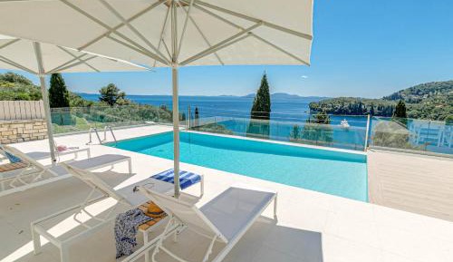 Villa with Sea View