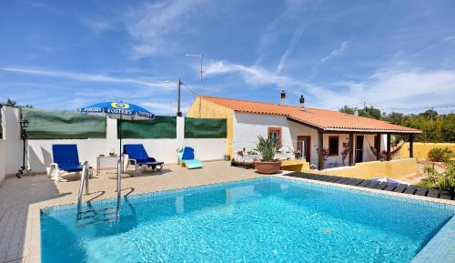 Villa with Garden View