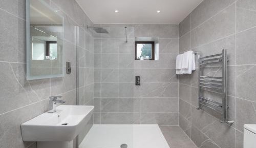 Double Room for Single Use