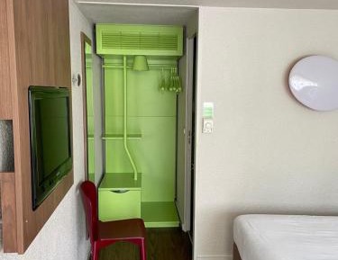 Standard Double Room with One Single Bed - Up to Ten Years