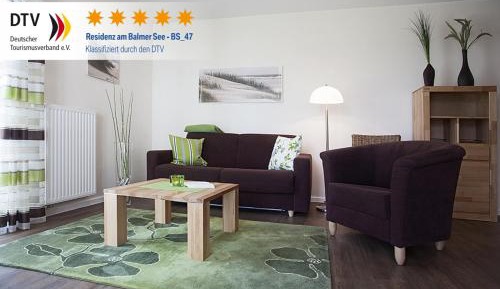 Apartment with Lake View