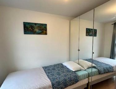 Single Room with Shared Bathroom