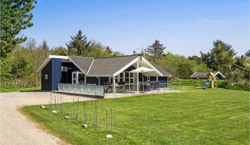 Four-Bedroom Holiday Home