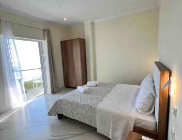 Deluxe Double Room with Balcony and Sea View