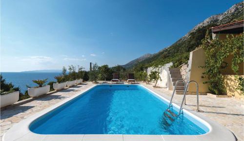 Two-Bedroom Holiday Home