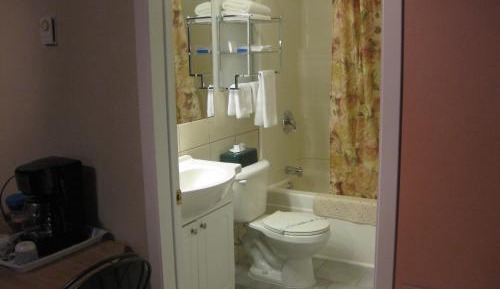 Queen Room with Spa Bath