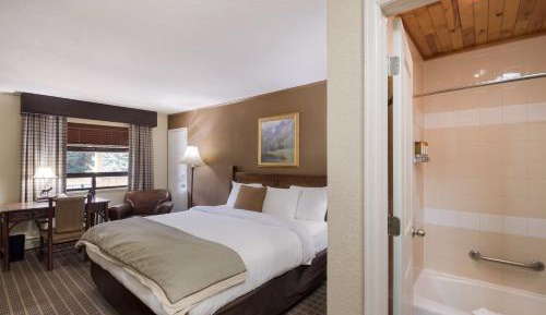 Classic Room, 1 Queen Bed