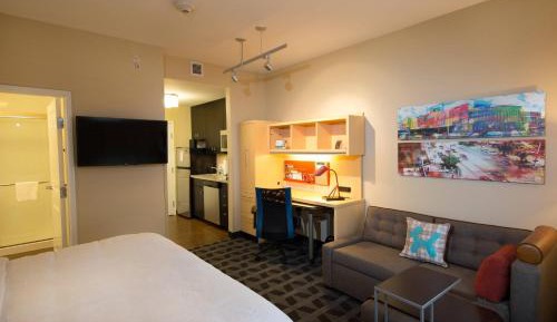 King Studio with Sofa Bed