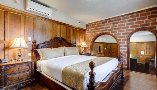 Standard Queen Room