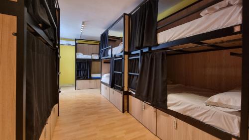 Bed in 10-Bed Mixed Dormitory Room