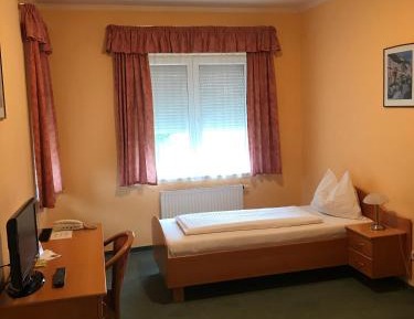 Deluxe Single Room