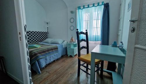 Single Room with Private Bathroom