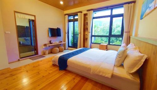 Double Room with Mountain View
