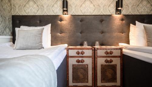 King Studio with Sofa Bed