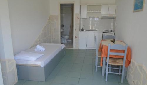 One-Bedroom Apartment with Sea View (4 Adults)
