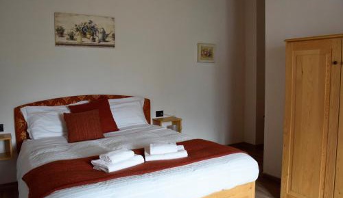Deluxe Double or Twin Room with Mountain View