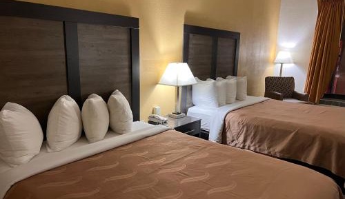 Queen Room with Two Queen Beds - Non-Smoking