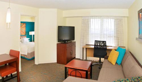 One-Bedroom Queen Suite with Sofa Bed
