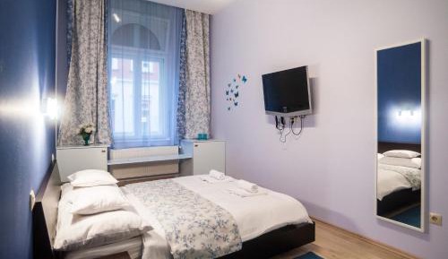 Deluxe Double Room with Shower
