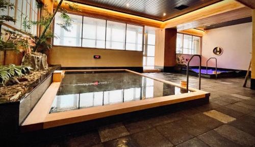 Single Bed in Male Dormitory Room with Shared Bathroom