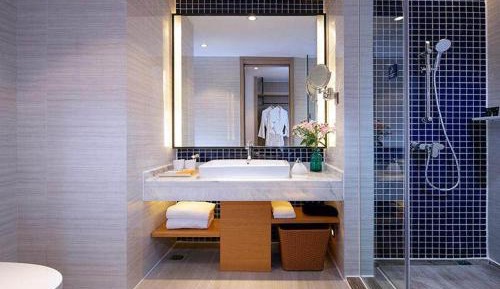 Light Double Room without Window