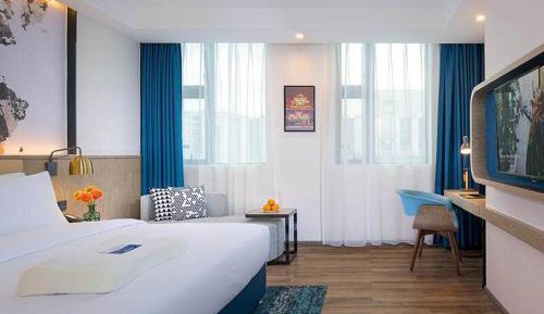 Digital Double Room
