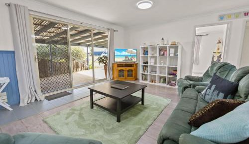 Three-Bedroom Holiday Home 