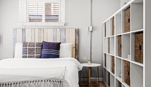One-Bedroom Studio
