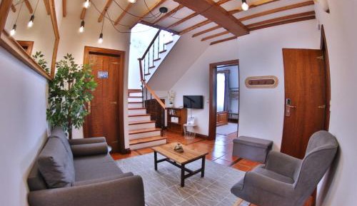 Superior One-Bedroom Apartment
