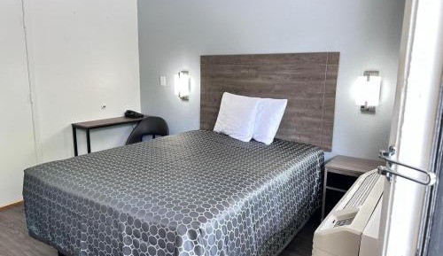 Queen Room - Disability Access