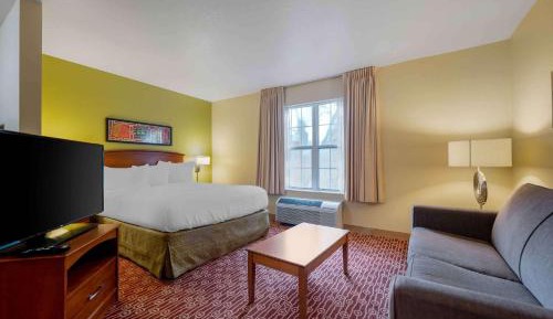 Deluxe studio 1 Queen Bed Non-Smoking