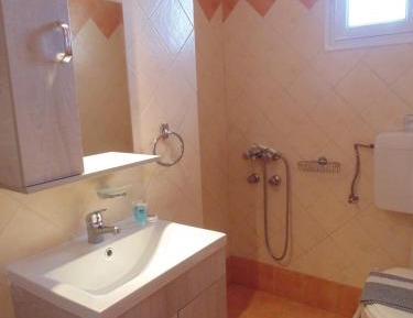 Studio (3 Adults)