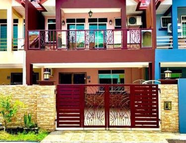 Seven-Bedroom House
