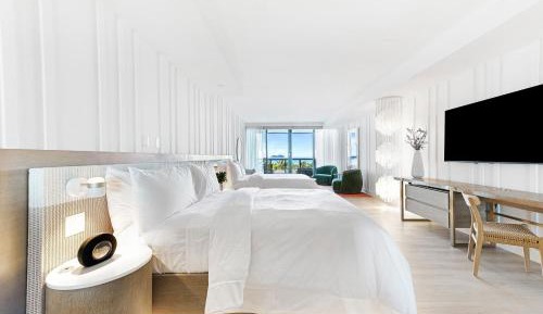 Premier, Studio, 2 Queen, Oceanfront, Balcony