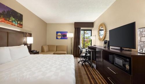 Standard King Room