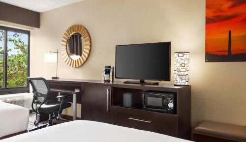 Standard Room with Two Queen Beds