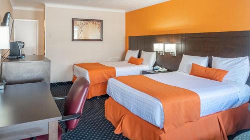 Double Room with Two Double Beds - Non-Smoking