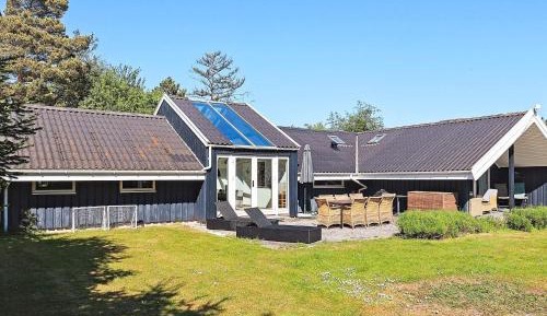 Five-Bedroom Holiday Home