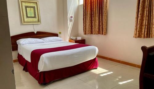 Standard Queen Room