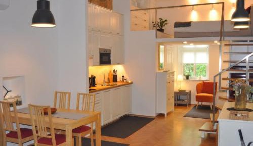 Studio - Split Level