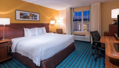 King Room with 1 King Bed