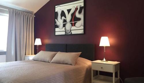 Apartment with Lake View