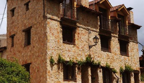 One-Bedroom Cottage with Spa