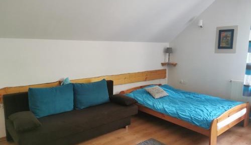 Quadruple Room with Balcony and Private Bathroom 