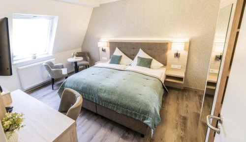 Double Room with Private Bathroom